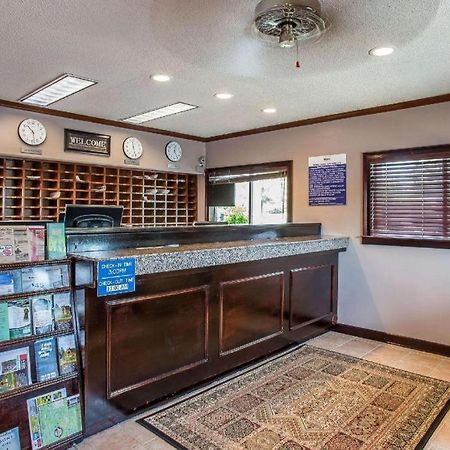Suburban Studios Charlotte-Ballantyne Екстер'єр фото