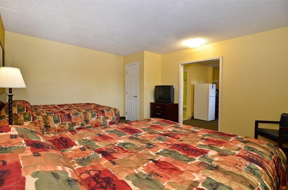 Suburban Studios Charlotte-Ballantyne Екстер'єр фото
