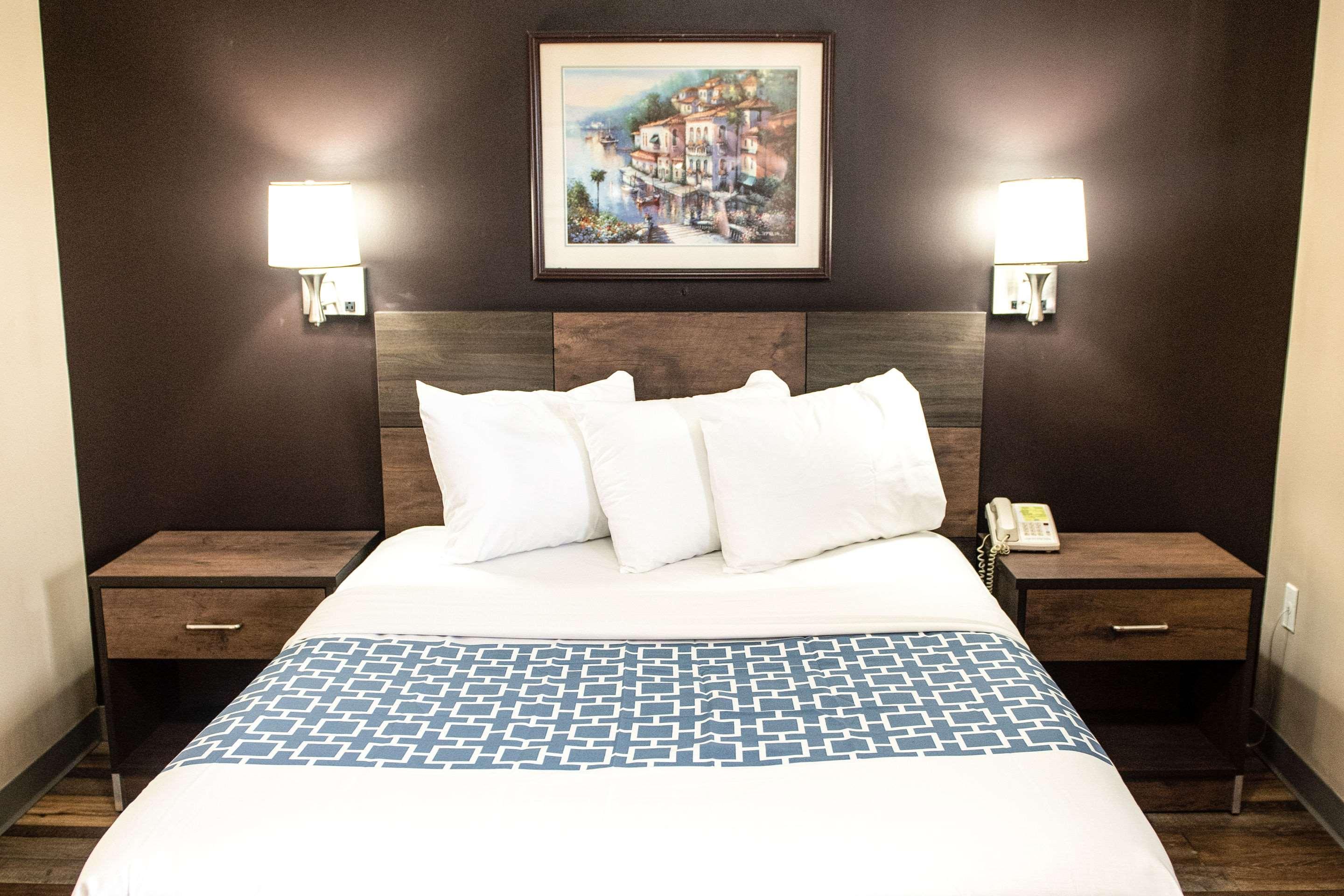 Suburban Studios Charlotte-Ballantyne Екстер'єр фото