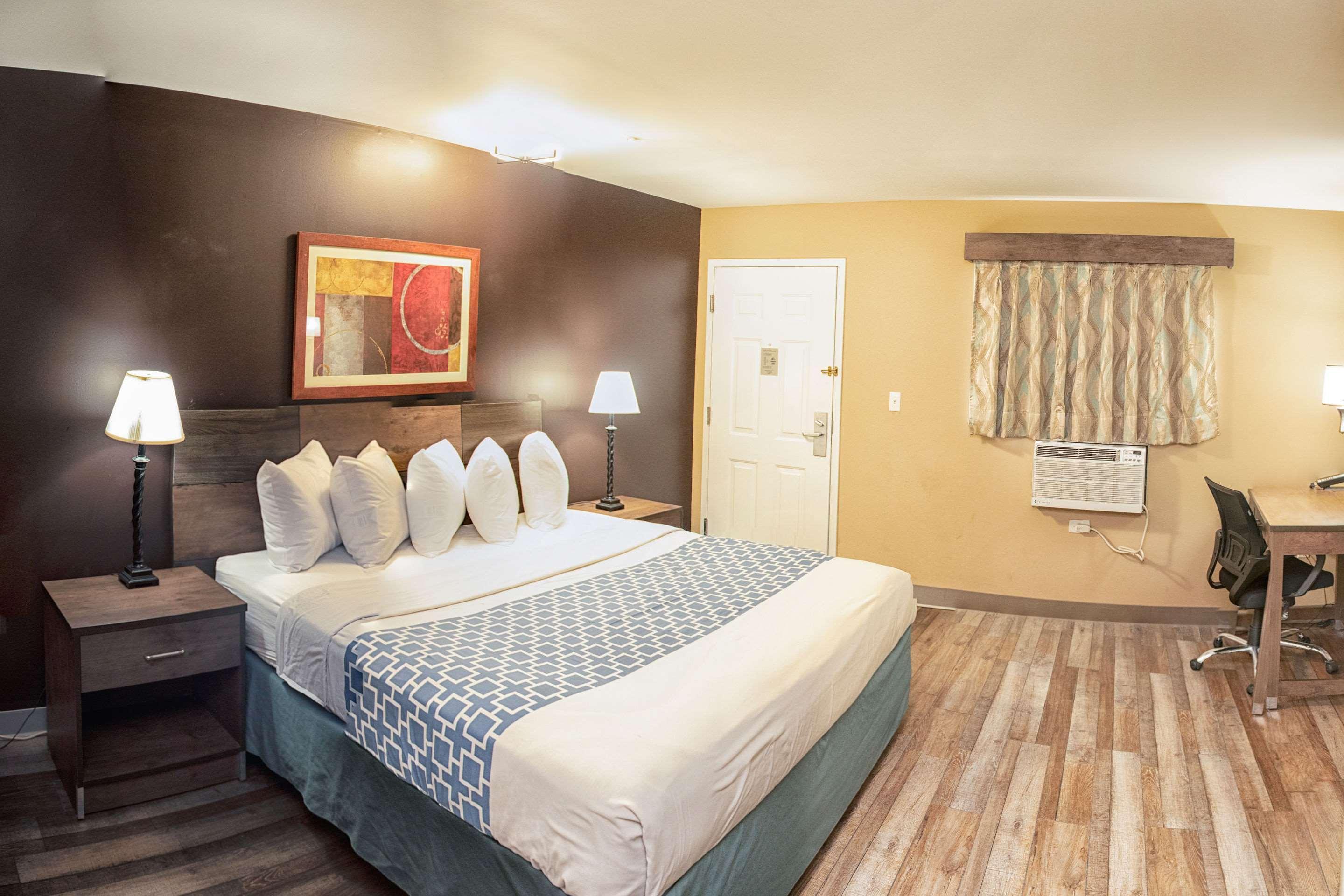 Suburban Studios Charlotte-Ballantyne Екстер'єр фото